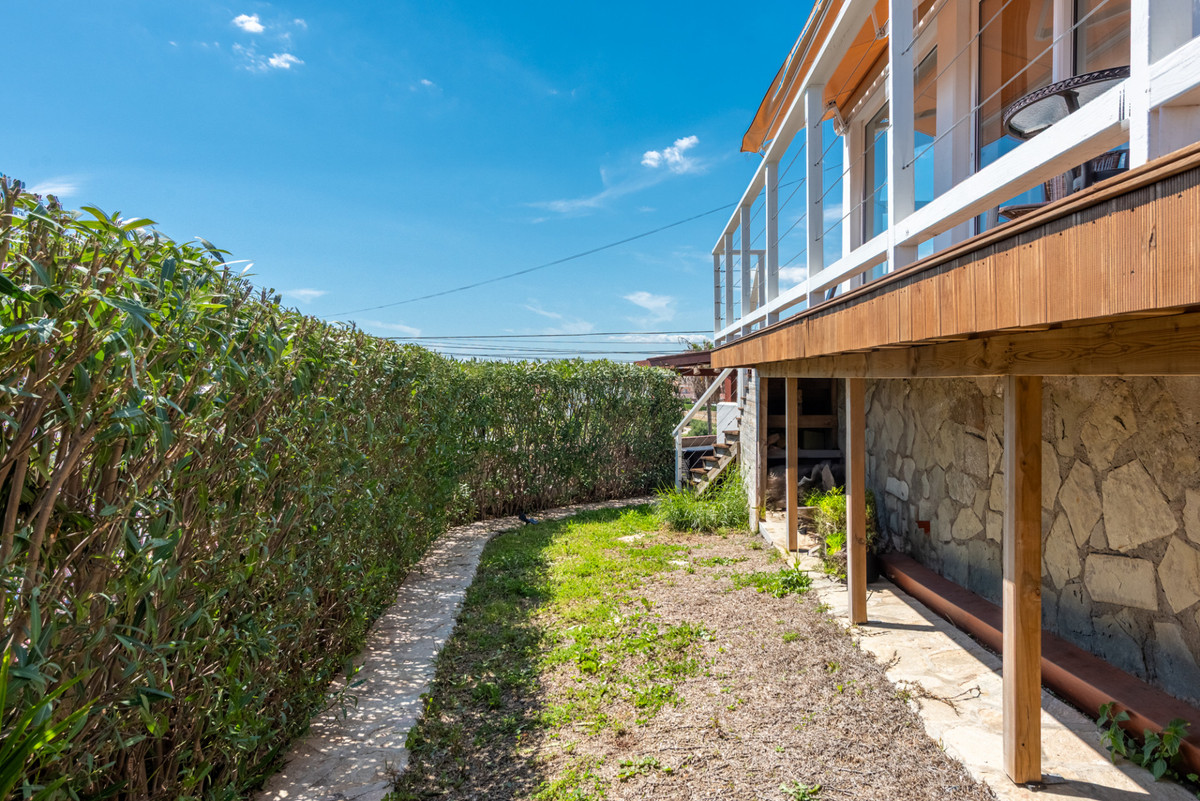 Vrijstaande Villa in El Faro-24