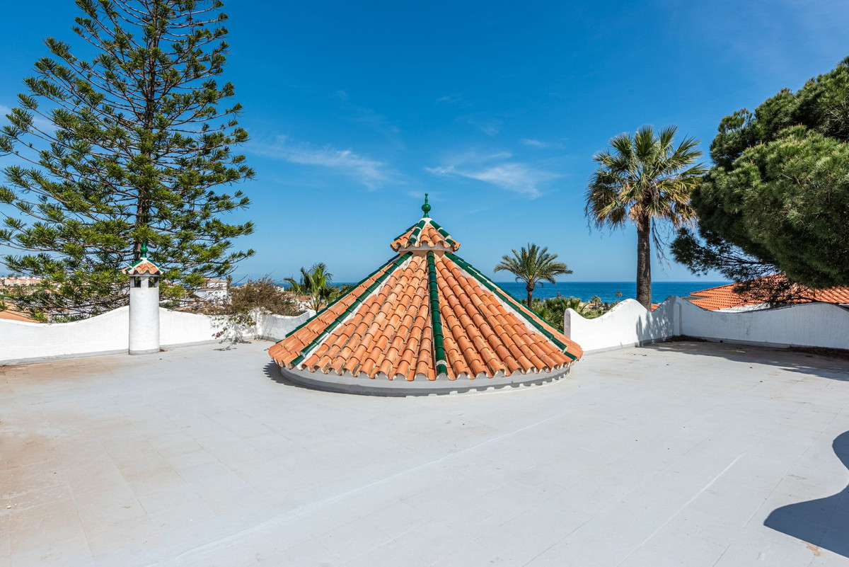 Vrijstaande Villa in El Faro-16