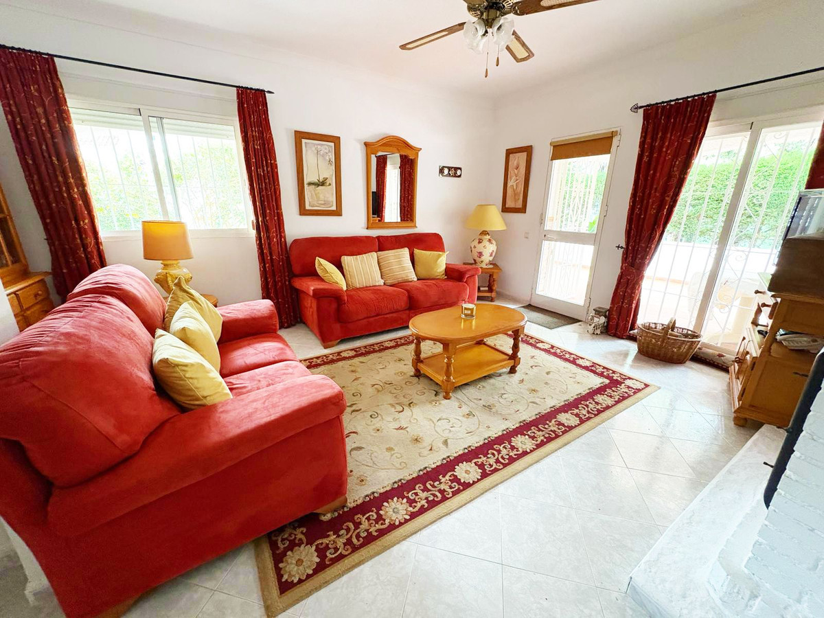 Vrijstaande Villa in El Faro-4