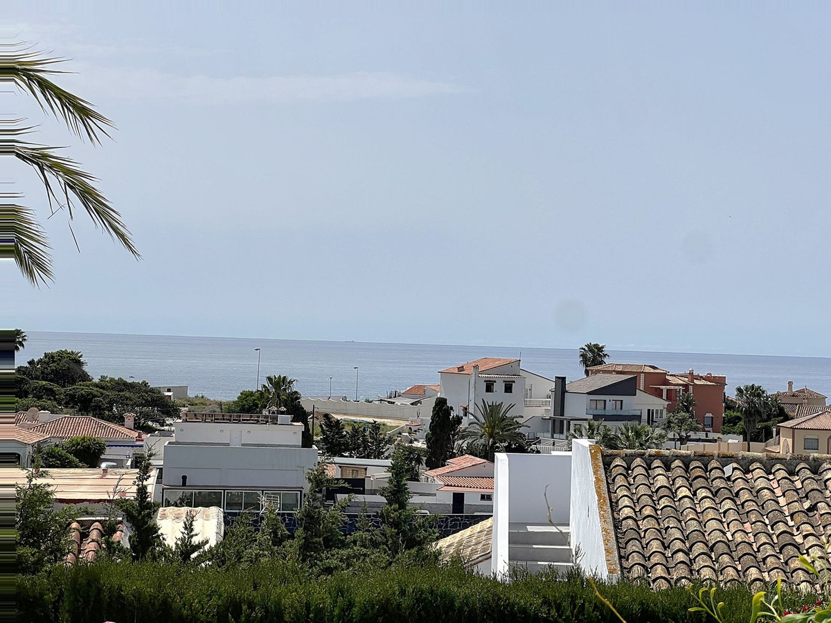 Vrijstaande Villa in El Faro-16