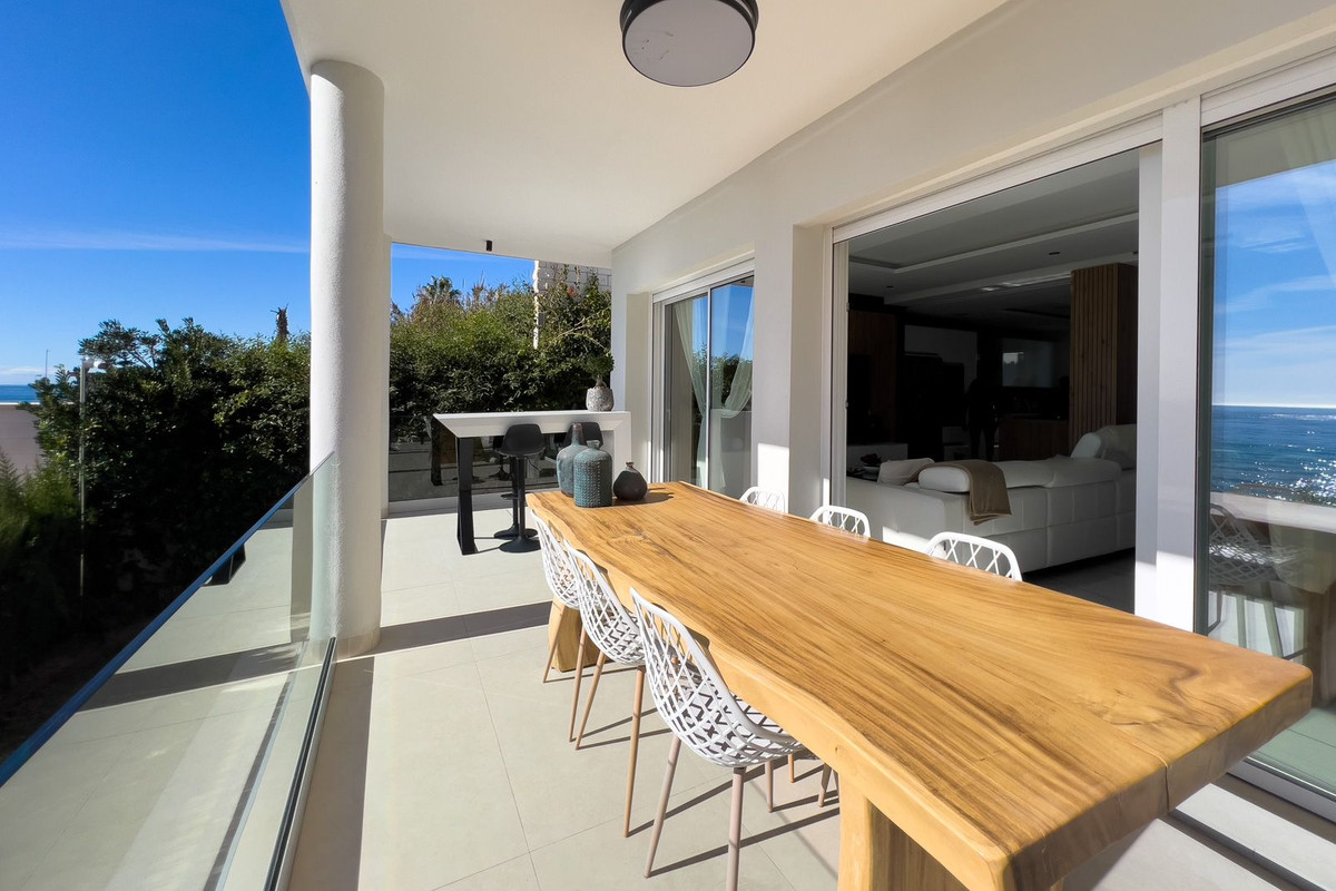 Vrijstaande Villa in El Faro-22