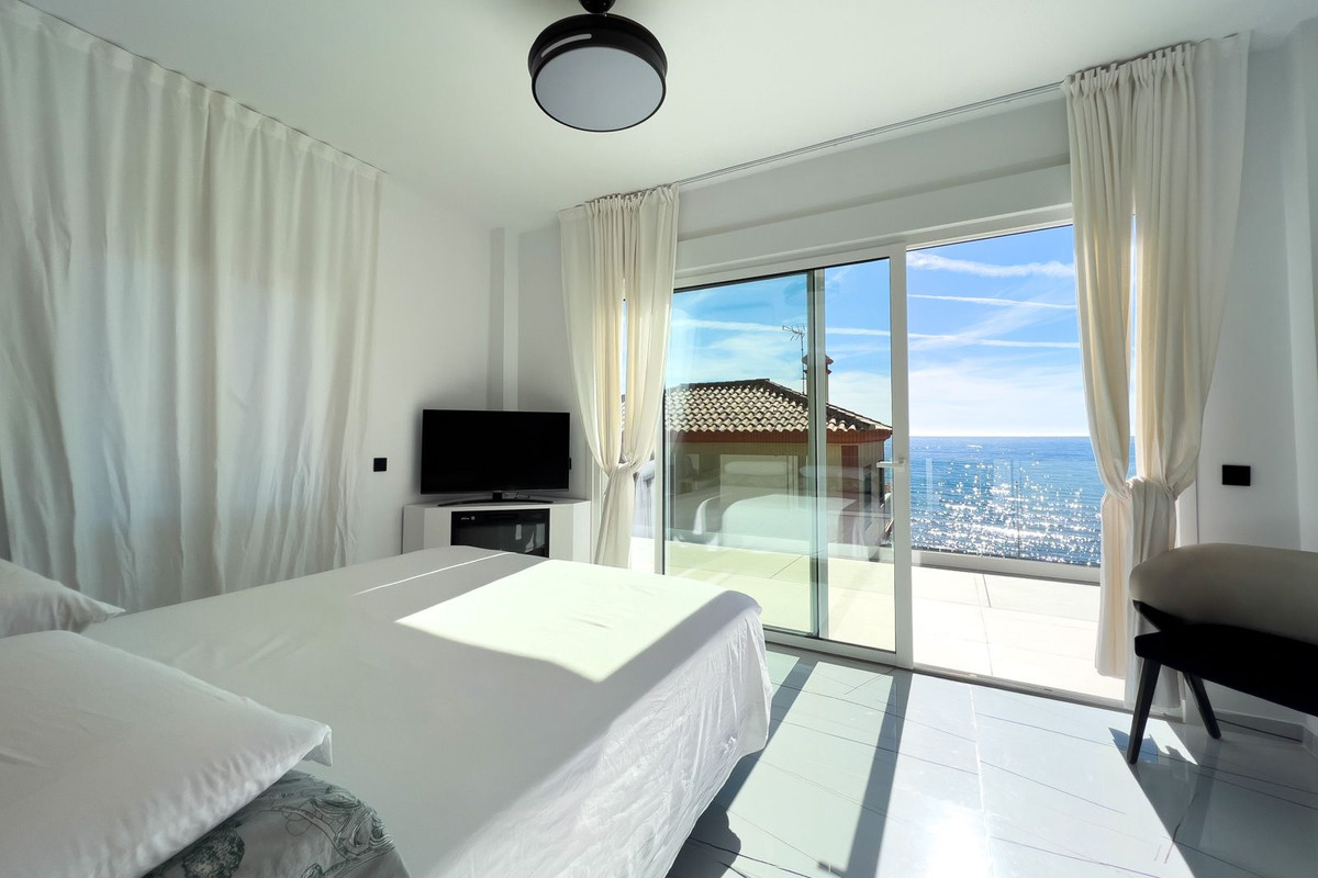 Vrijstaande Villa in El Faro-27