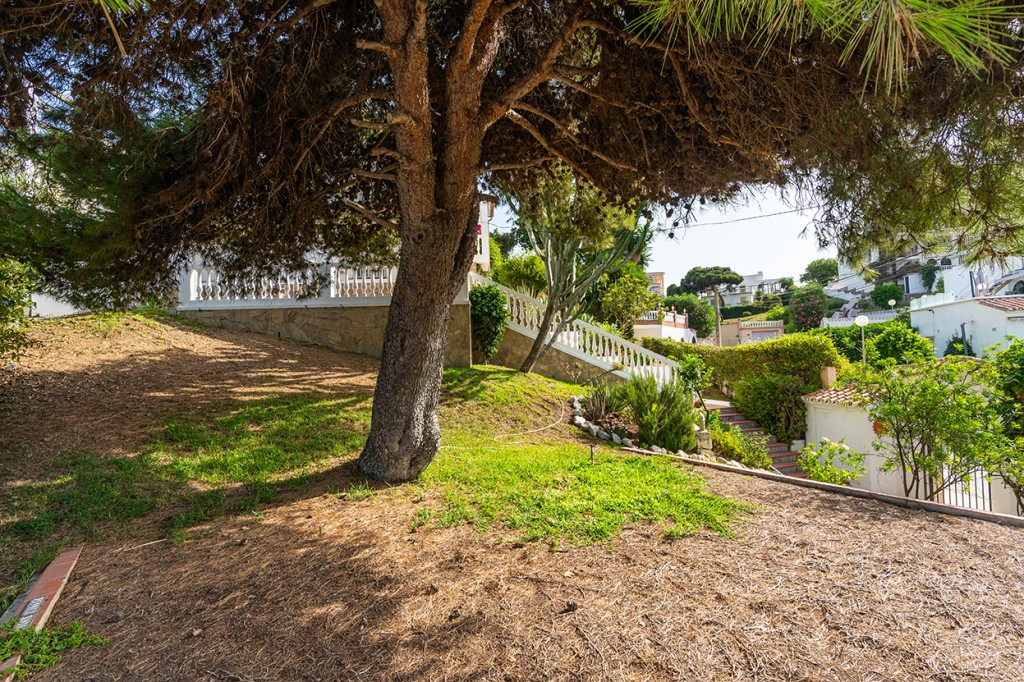 Huis te koop in El Faro | 3 slaapkamers H5131741