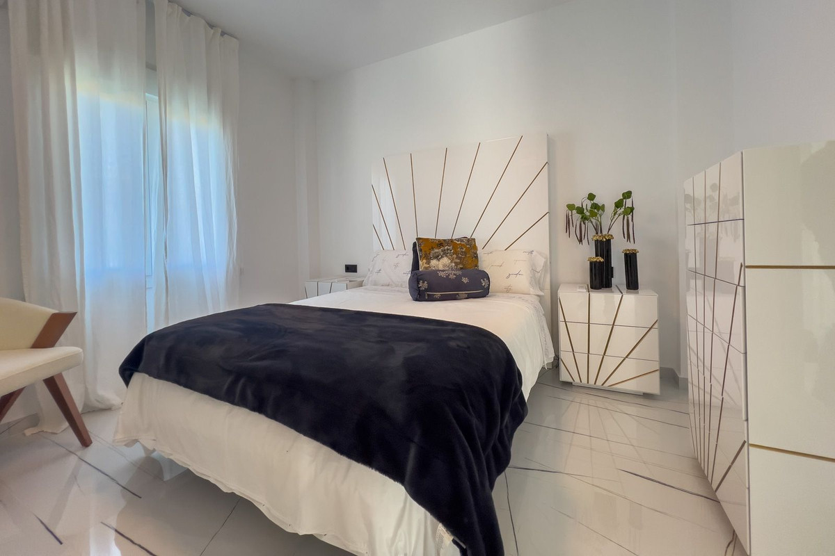 Huis te koop in El Faro | 5 slaapkamers H5145040