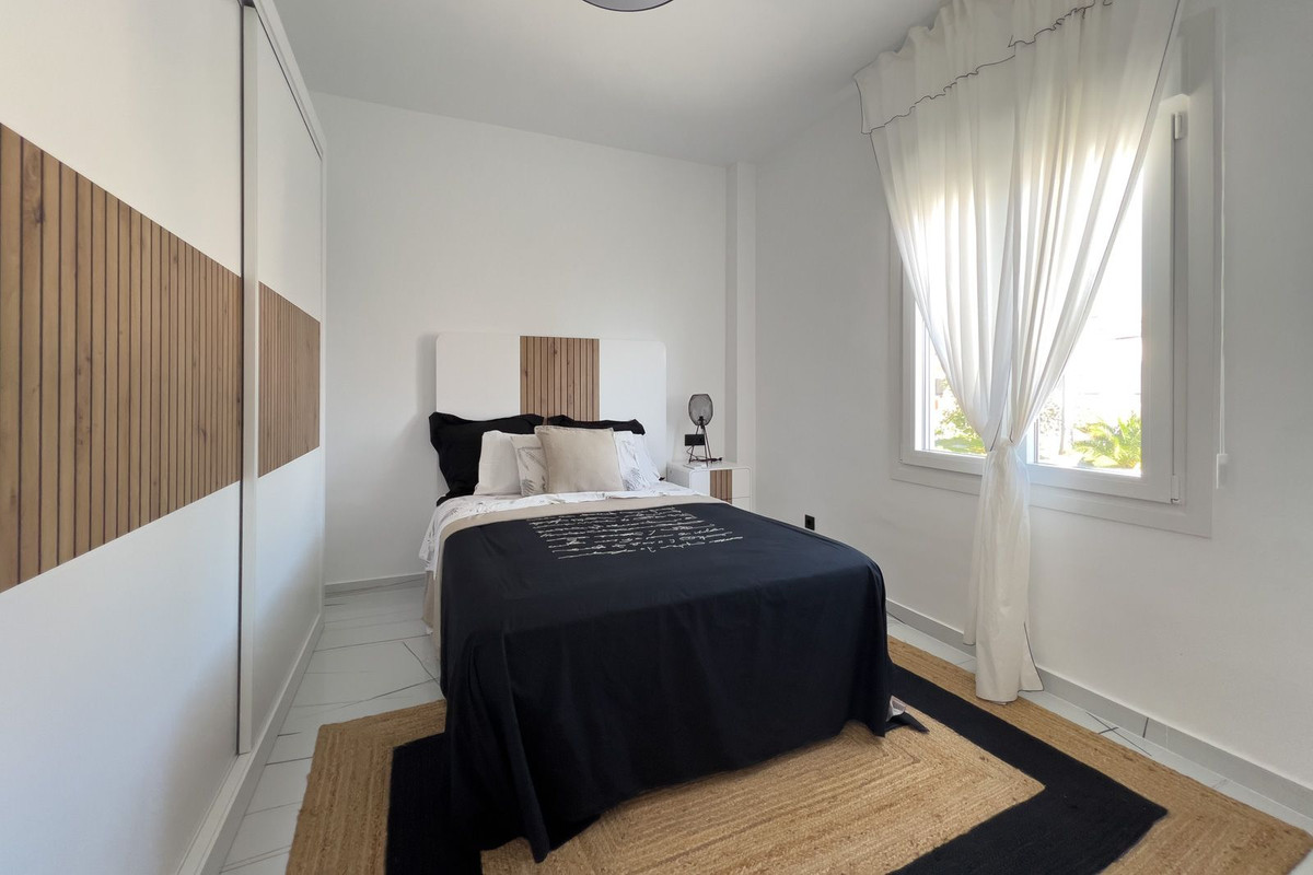 Huis te koop in El Faro | 5 slaapkamers H5145040