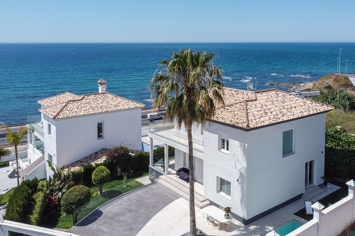 Huis te koop in El Faro | 5 slaapkamers H5145040