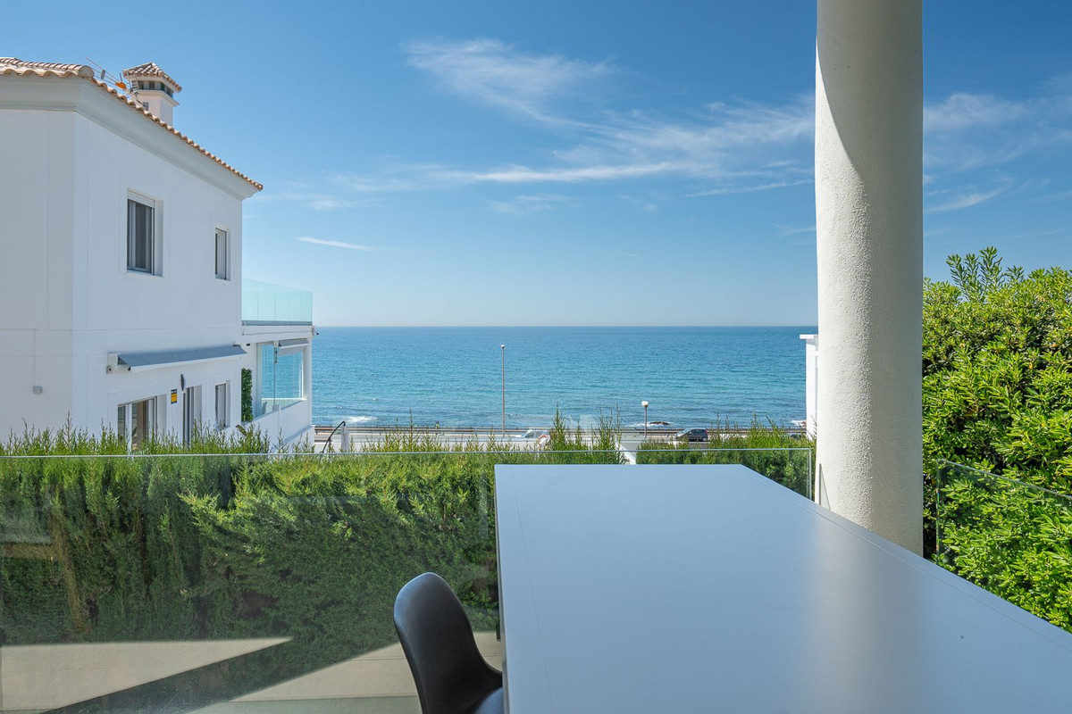 Huis te koop in El Faro | 5 slaapkamers H5145040