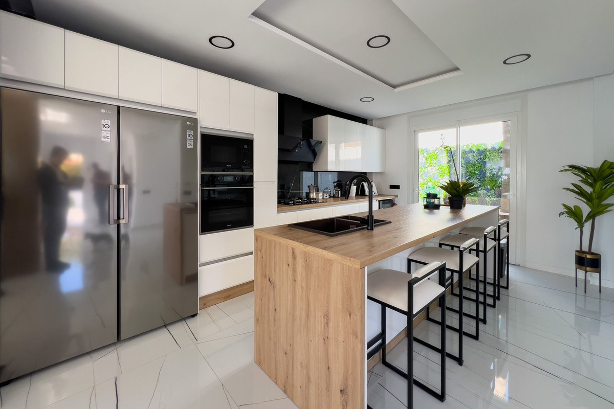 Huis te koop in El Faro | 5 slaapkamers H5145040
