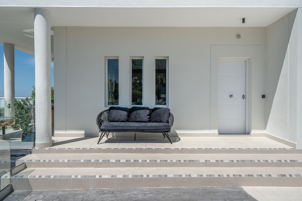 Huis te koop in El Faro | 5 slaapkamers H5145040