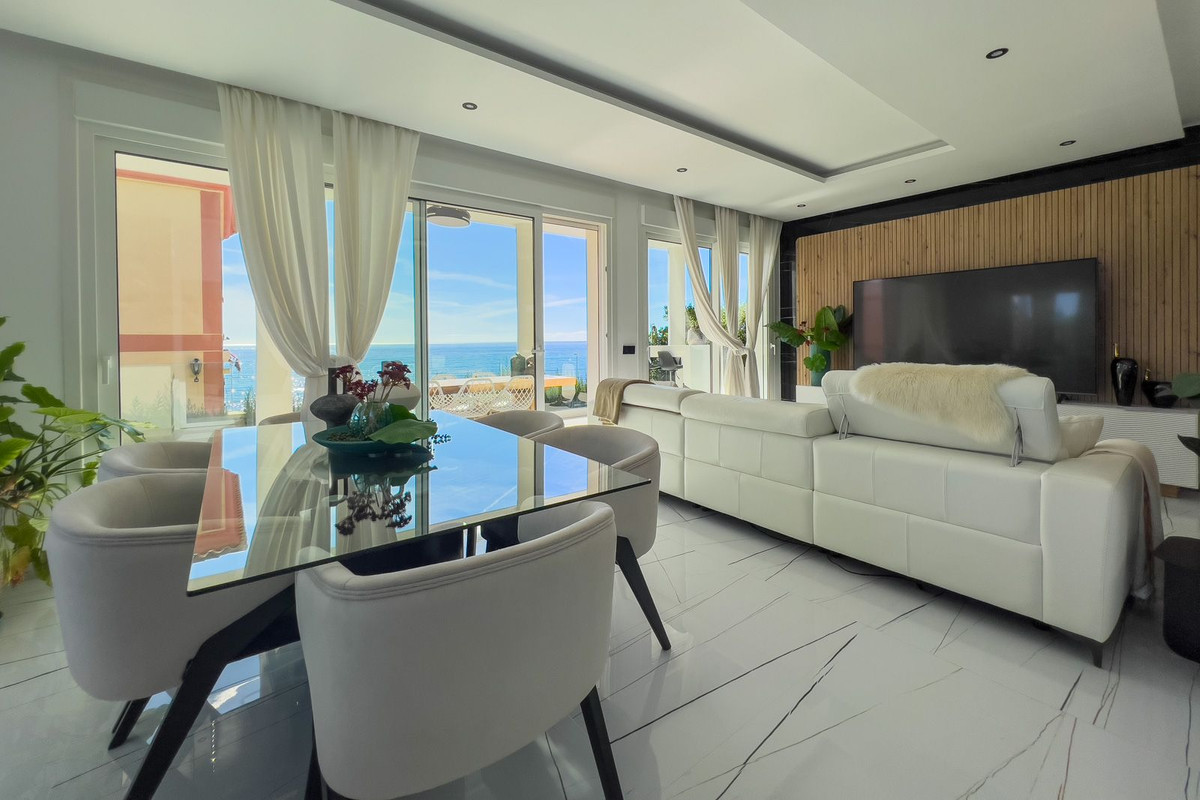 Huis te koop in El Faro | 5 slaapkamers H5145040