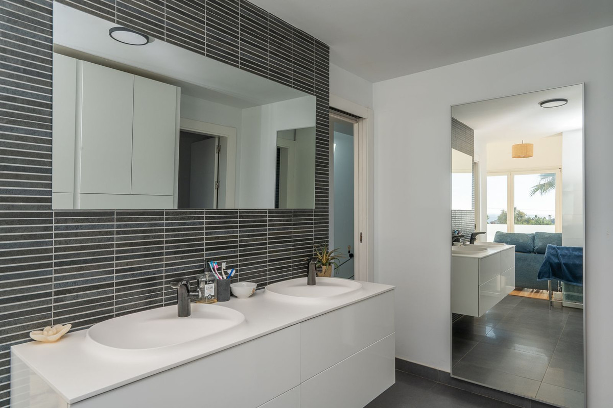 Huis te koop in El Faro | 3 slaapkamers H5307055