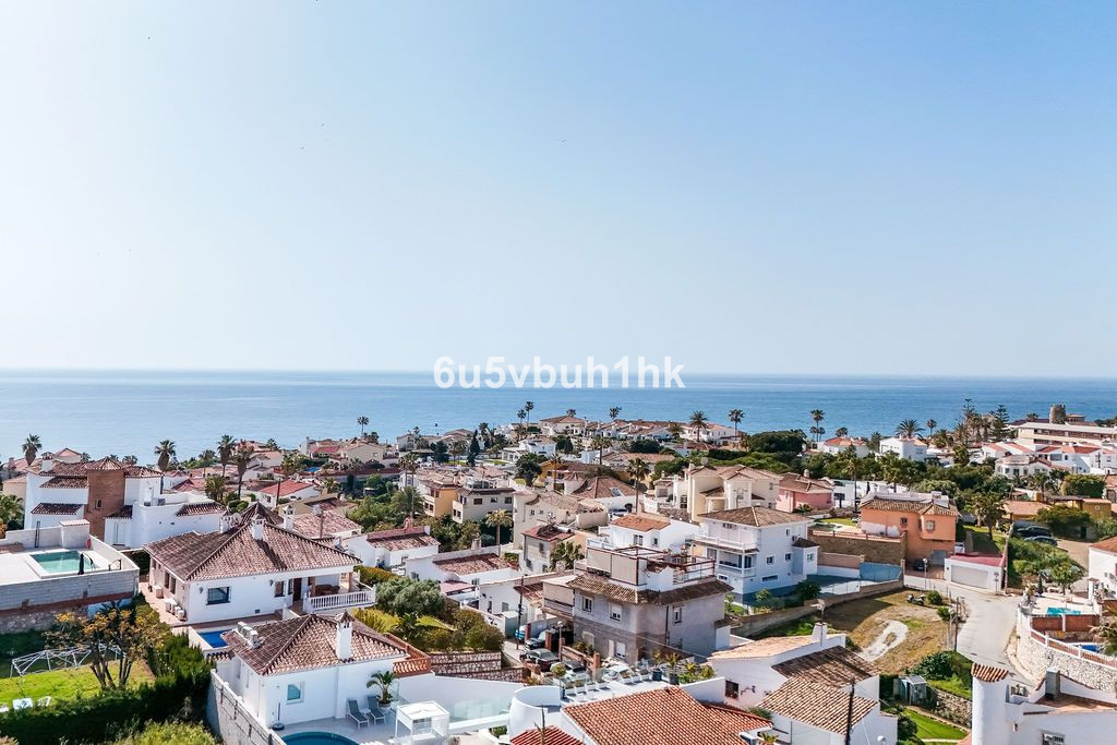 Huis te koop in El Faro | 5 slaapkamers H5353324