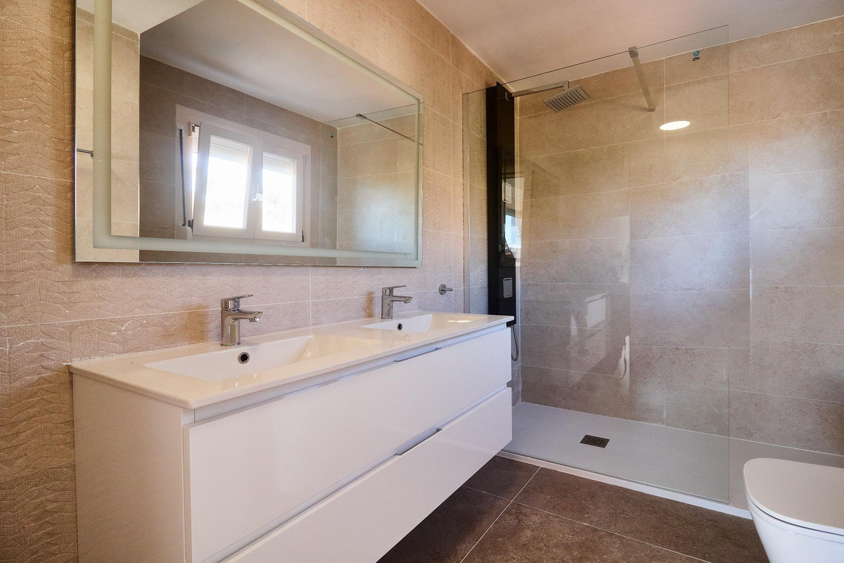 Property main view 33