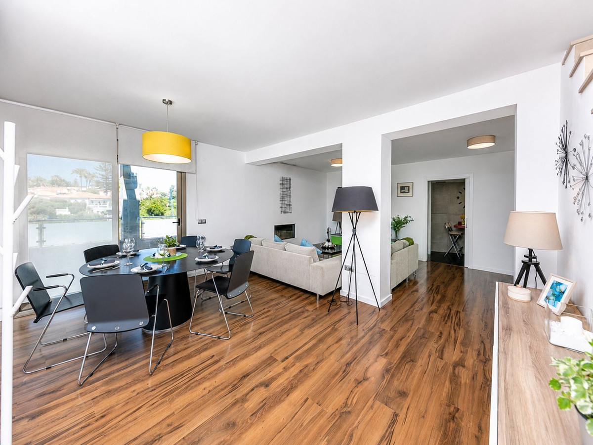 Huis te koop in El Faro | 3 slaapkamers H5397679