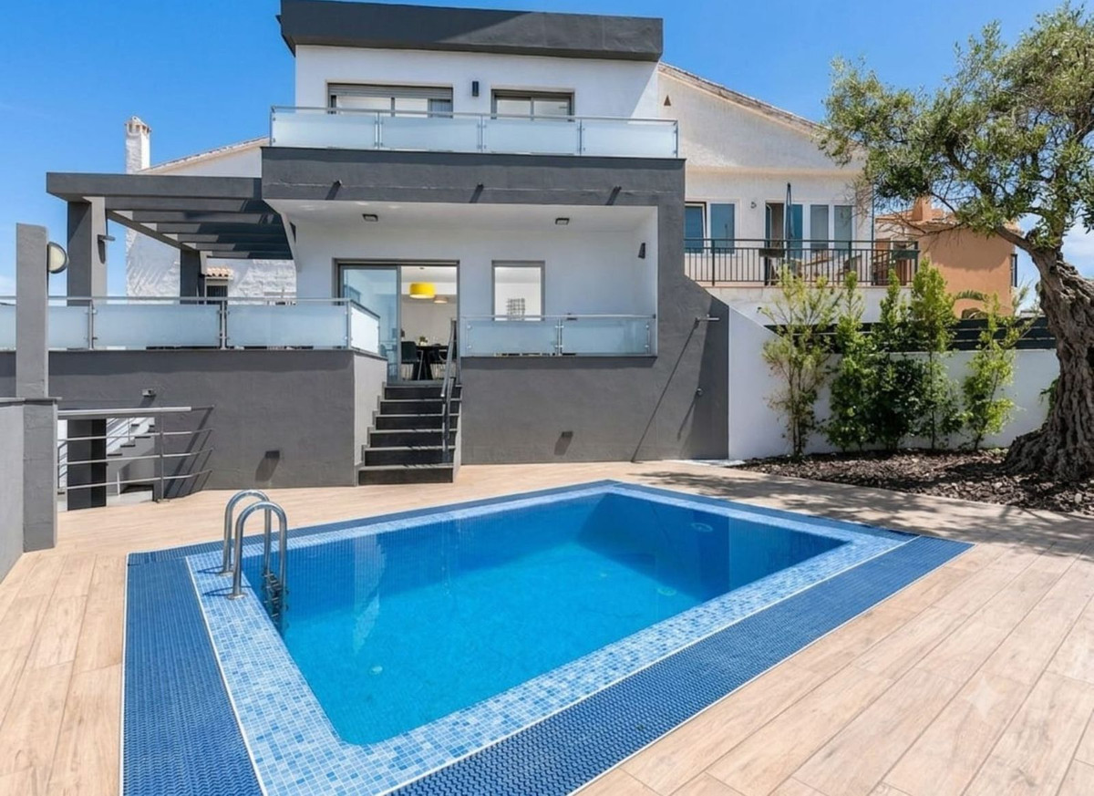 Huis te koop in El Faro | 3 slaapkamers H5397679