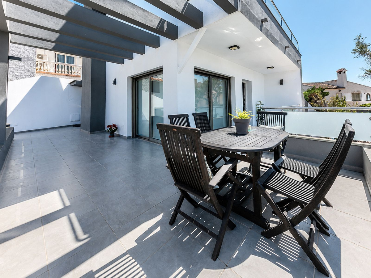 Huis te koop in El Faro | 3 slaapkamers H5397679