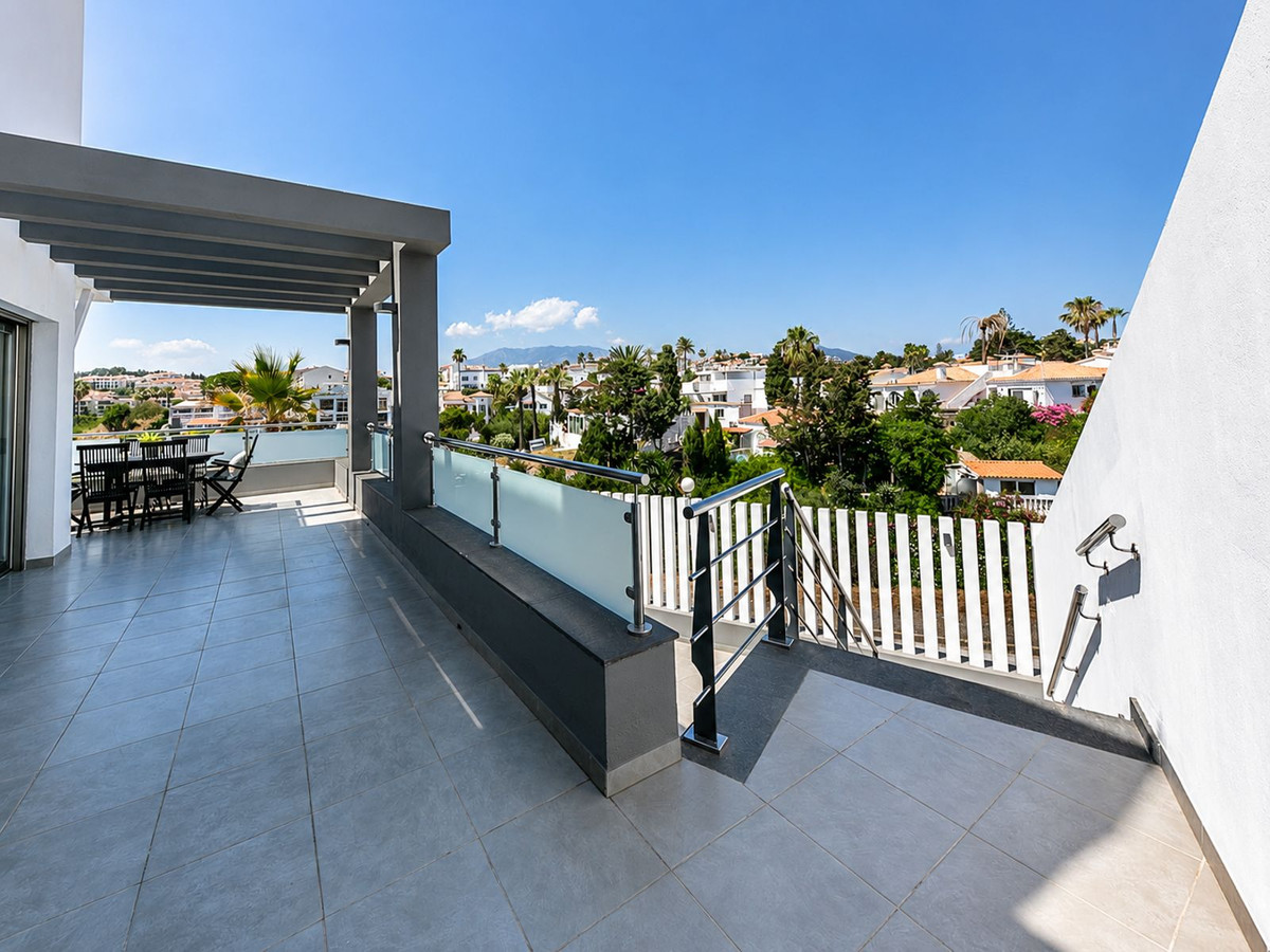 Huis te koop in El Faro | 3 slaapkamers H5397679