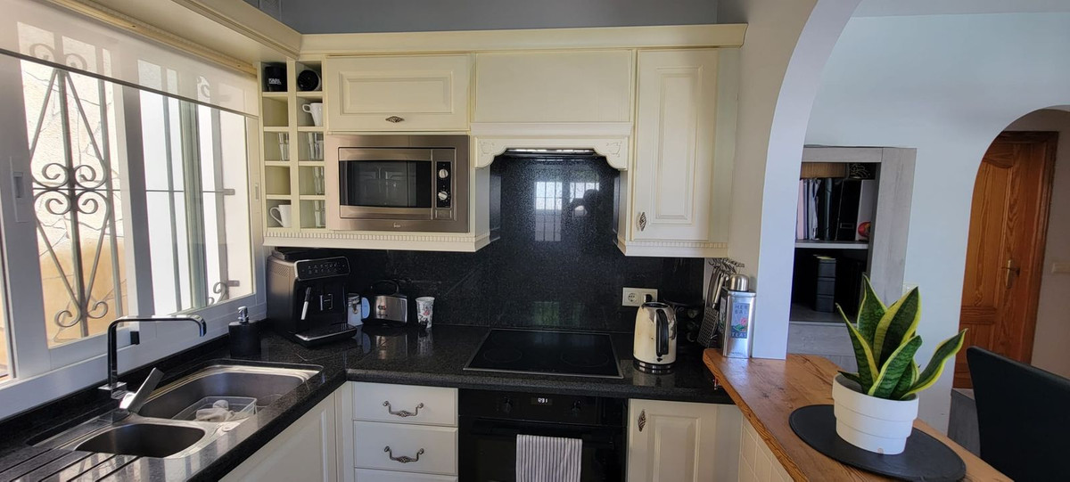 Huis te koop in El Faro | 3 slaapkamers H5411449