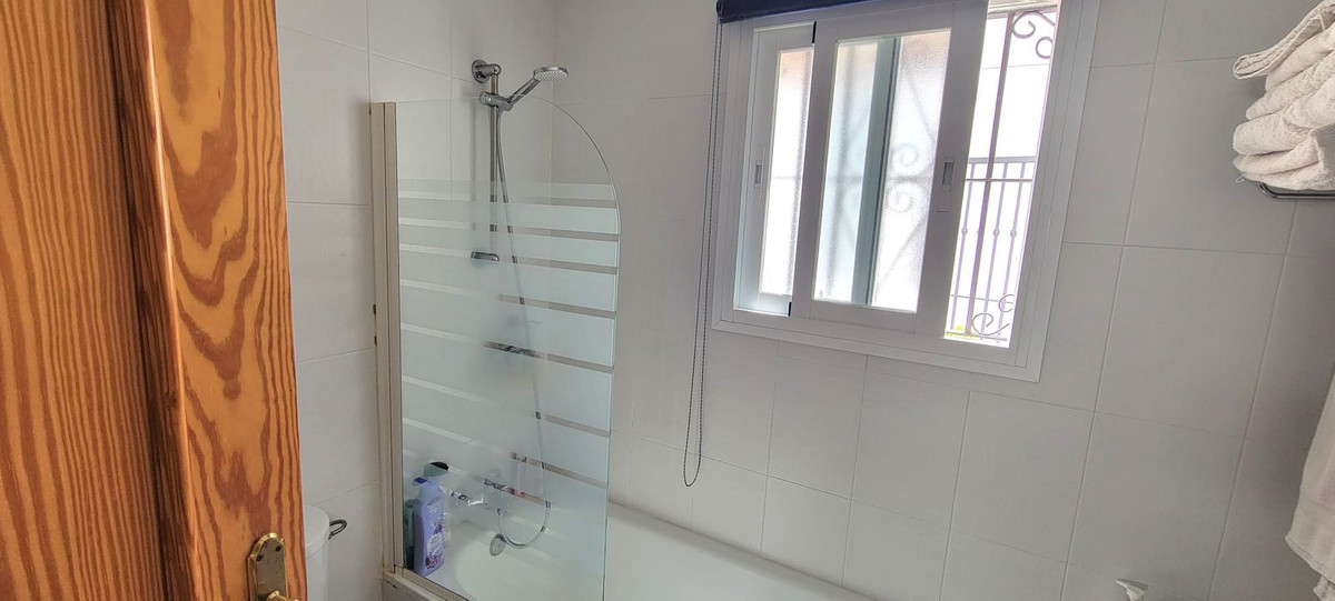 Huis te koop in El Faro | 3 slaapkamers H5411449