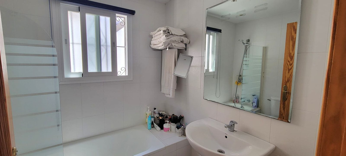 Huis te koop in El Faro | 3 slaapkamers H5411449