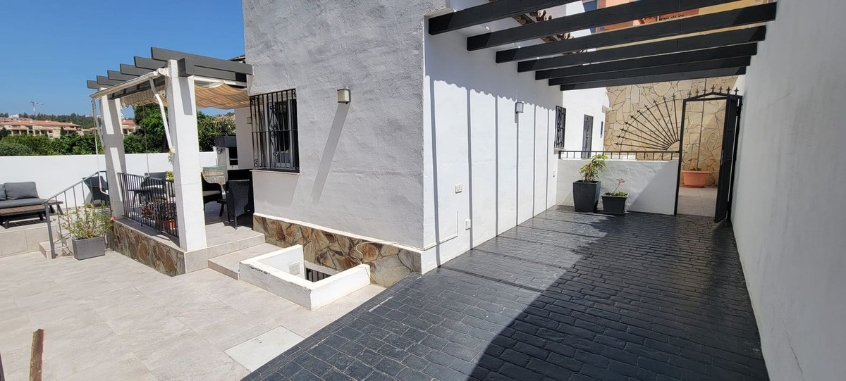 Huis te koop in El Faro | 3 slaapkamers H5411449