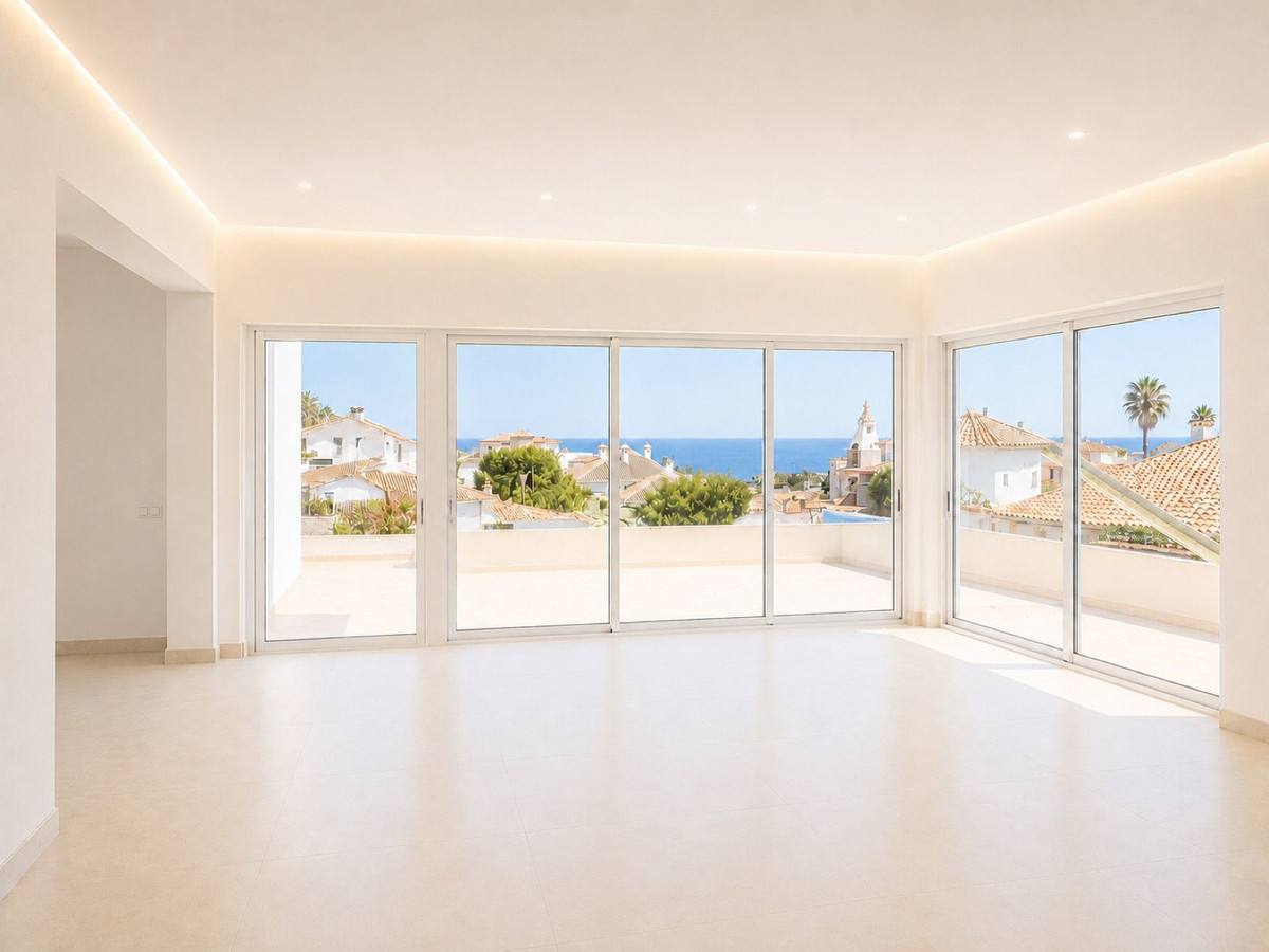 Huis te koop in El Faro | 4 slaapkamers H5417011