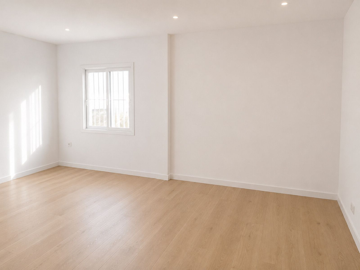 Huis te koop in El Faro | 4 slaapkamers H5417011