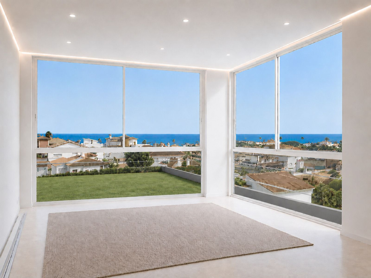 Huis te koop in El Faro | 4 slaapkamers H5417011