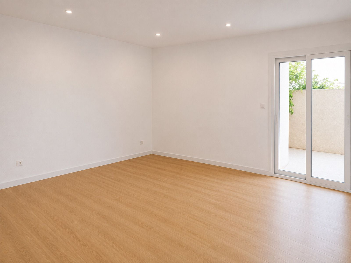 Huis te koop in El Faro | 4 slaapkamers H5417011