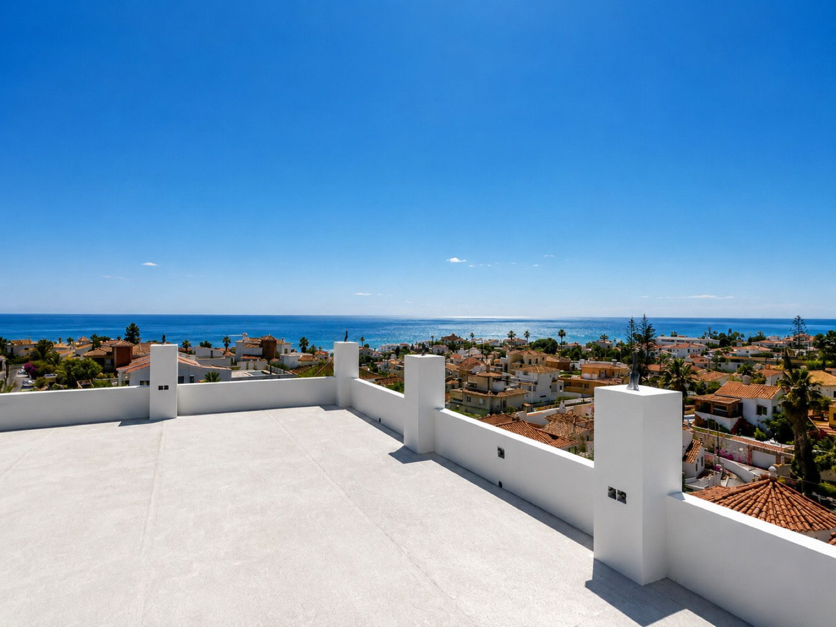 Huis te koop in El Faro | 4 slaapkamers H5417011