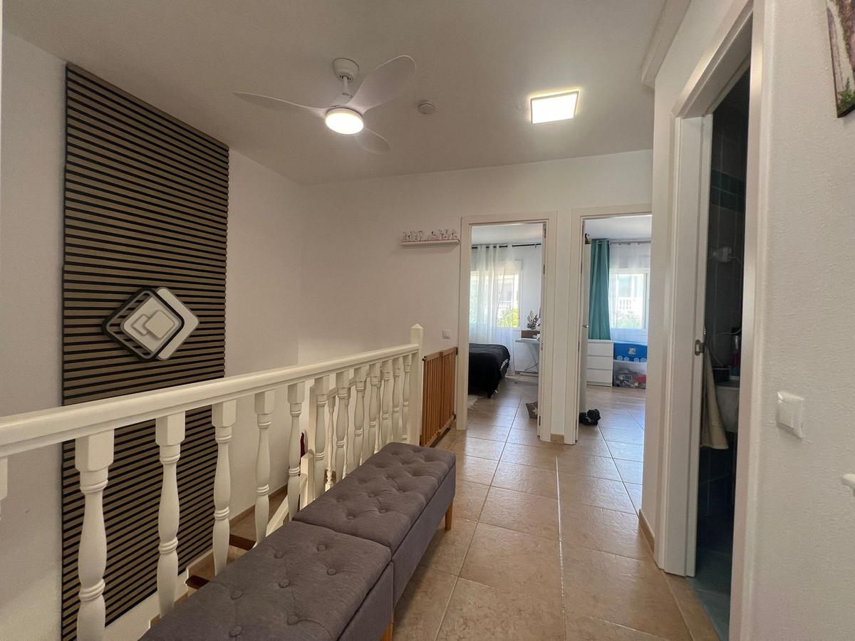Geschakelde Woning in El Hornillo-23
