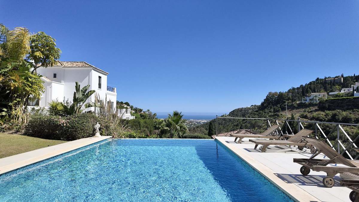 Vrijstaande Villa in El Madroñal-30