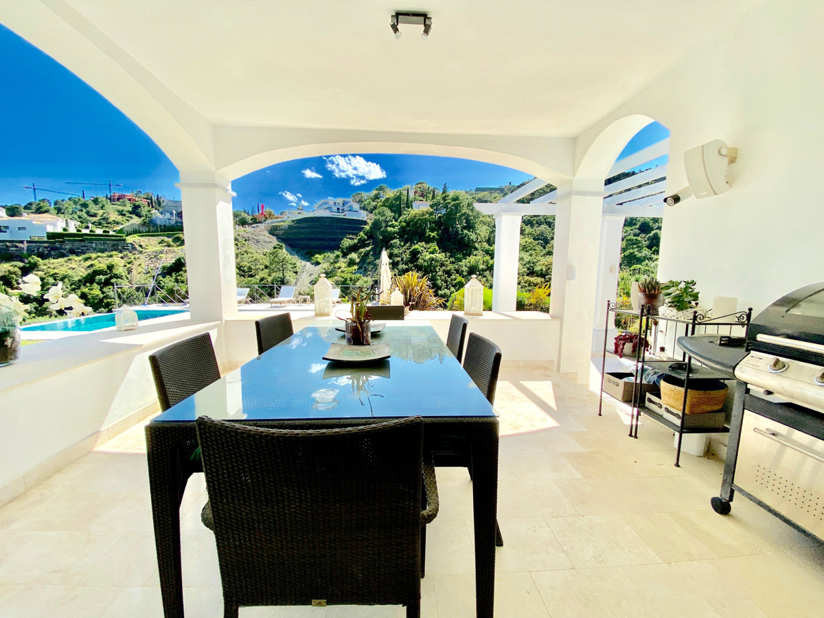 Vrijstaande Villa in El Madroñal-40