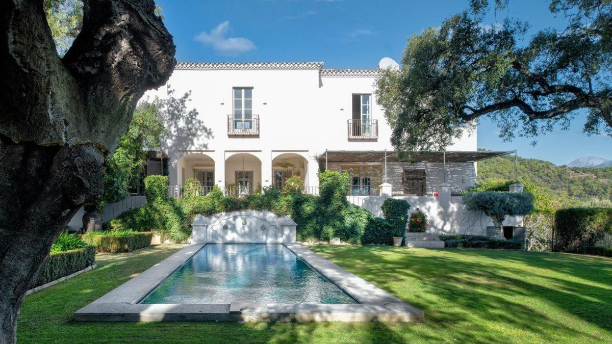 Vrijstaande Villa in El Madroñal-1