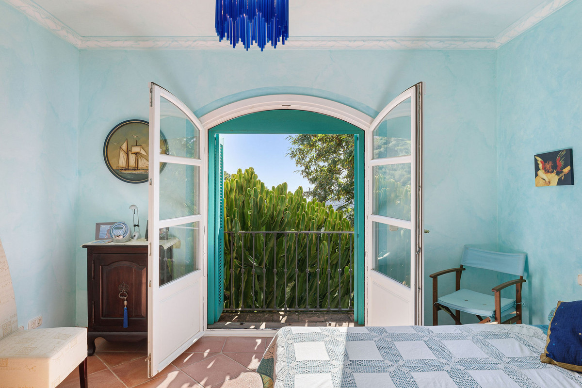Vrijstaande Villa in El Madroñal-20