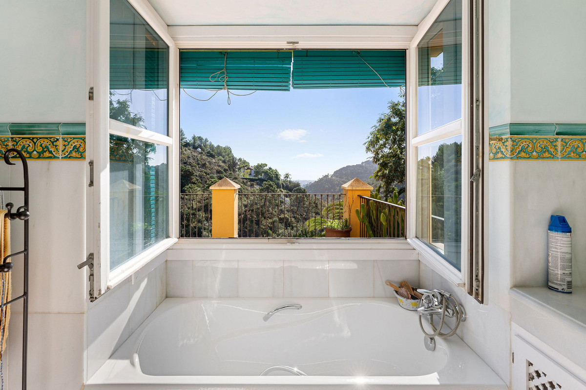 Vrijstaande Villa in El Madroñal-21