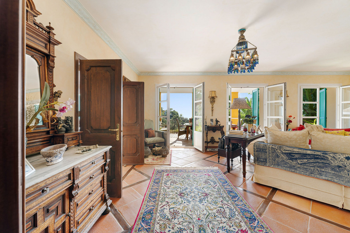 Vrijstaande Villa in El Madroñal-6