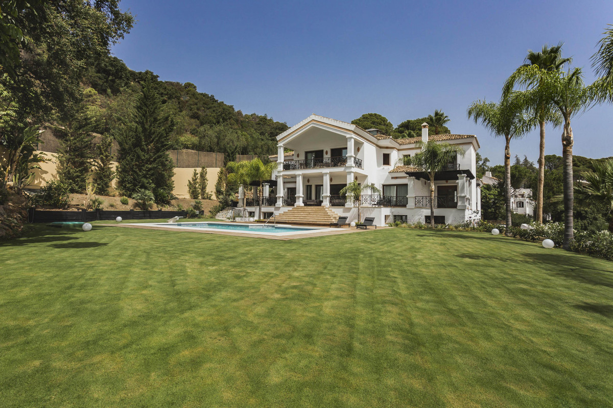 Vrijstaande Villa in El Madroñal-1