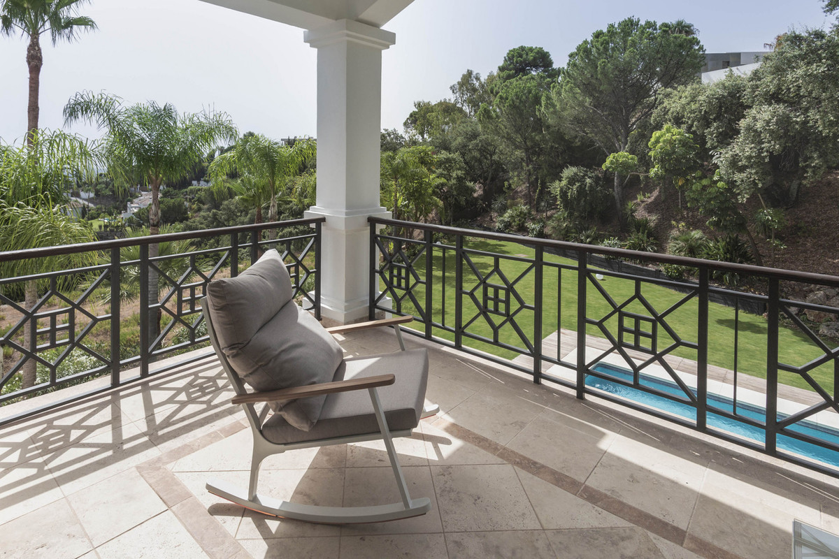 Vrijstaande Villa in El Madroñal-23