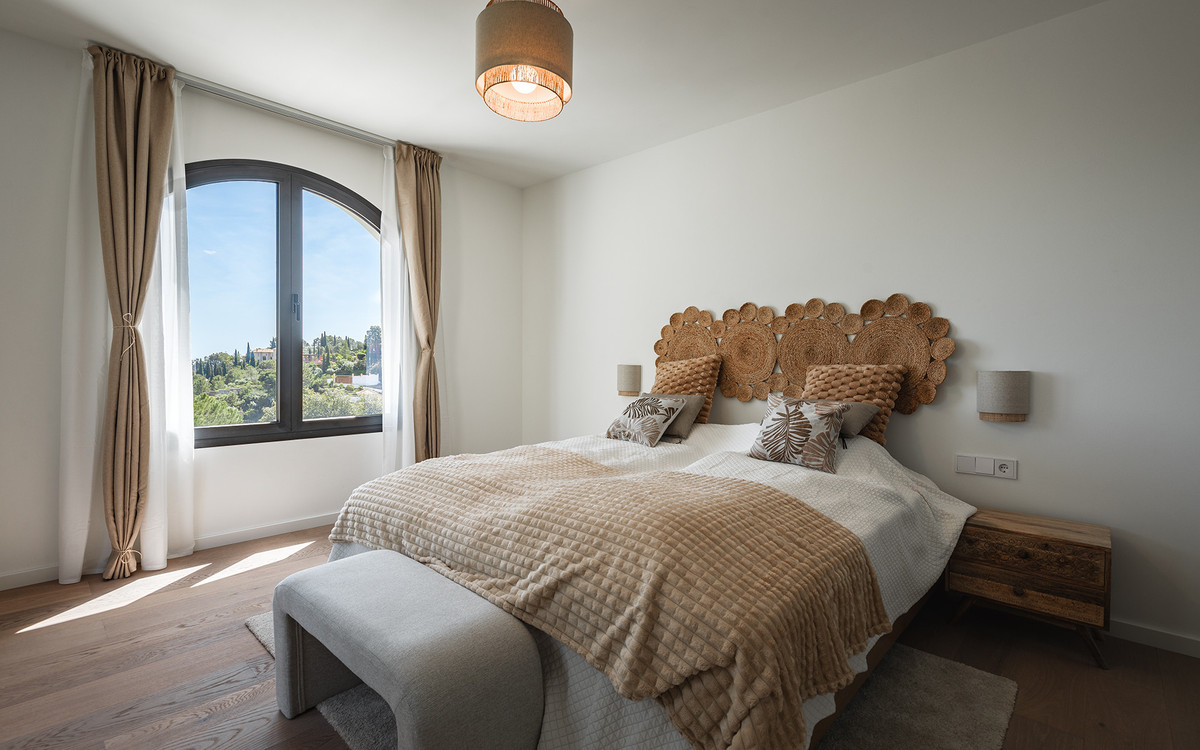 Detached Villa for sale in El Madroñal | 5 bedrooms H5066644