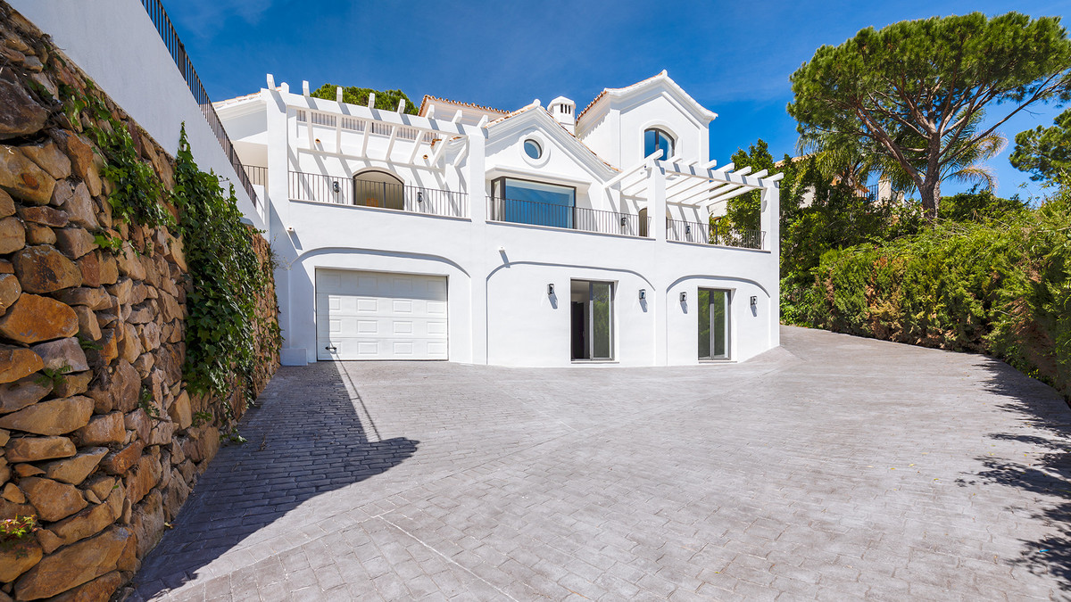 Detached Villa for sale in El Madroñal | 5 bedrooms H5066644