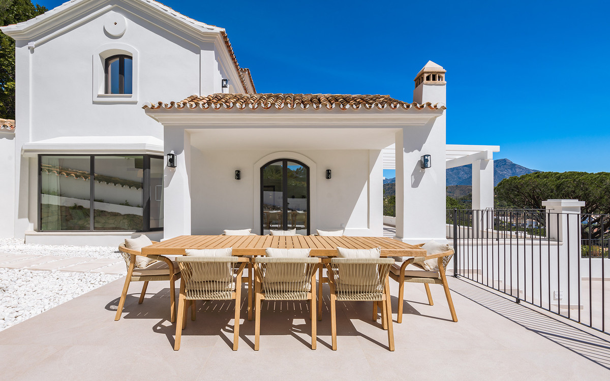 Detached Villa for sale in El Madroñal | 5 bedrooms H5066644