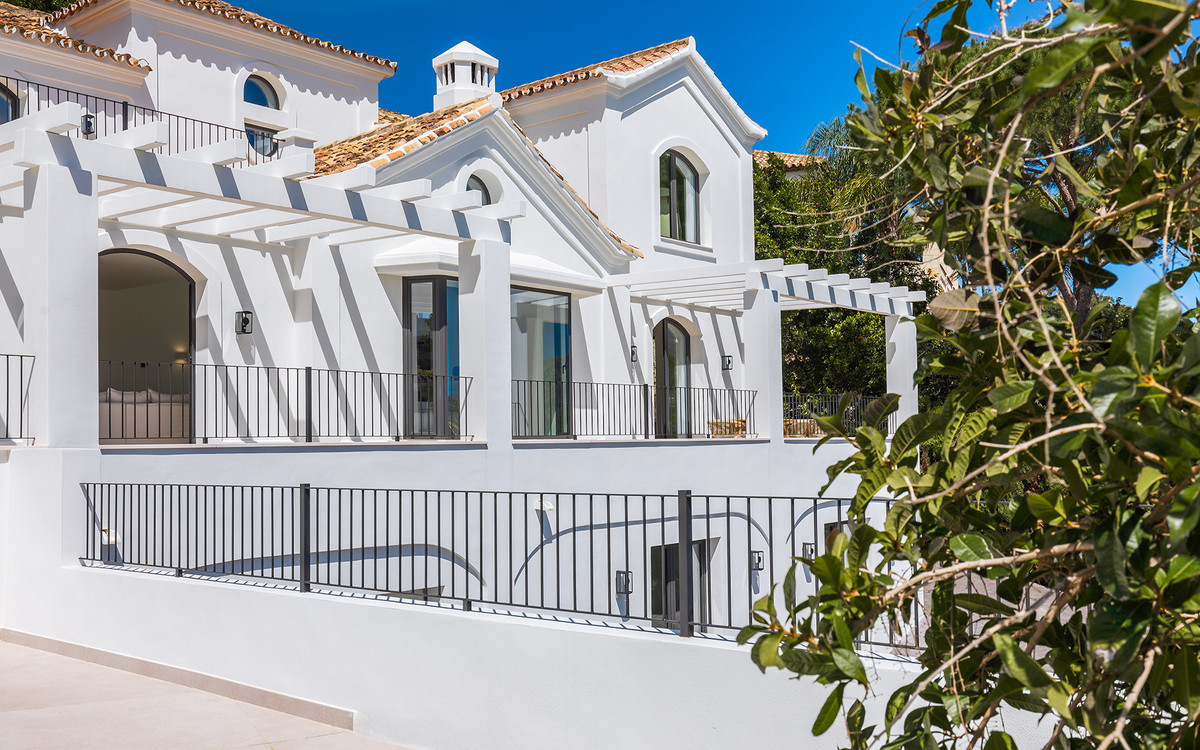 Detached Villa for sale in El Madroñal | 5 bedrooms H5066644