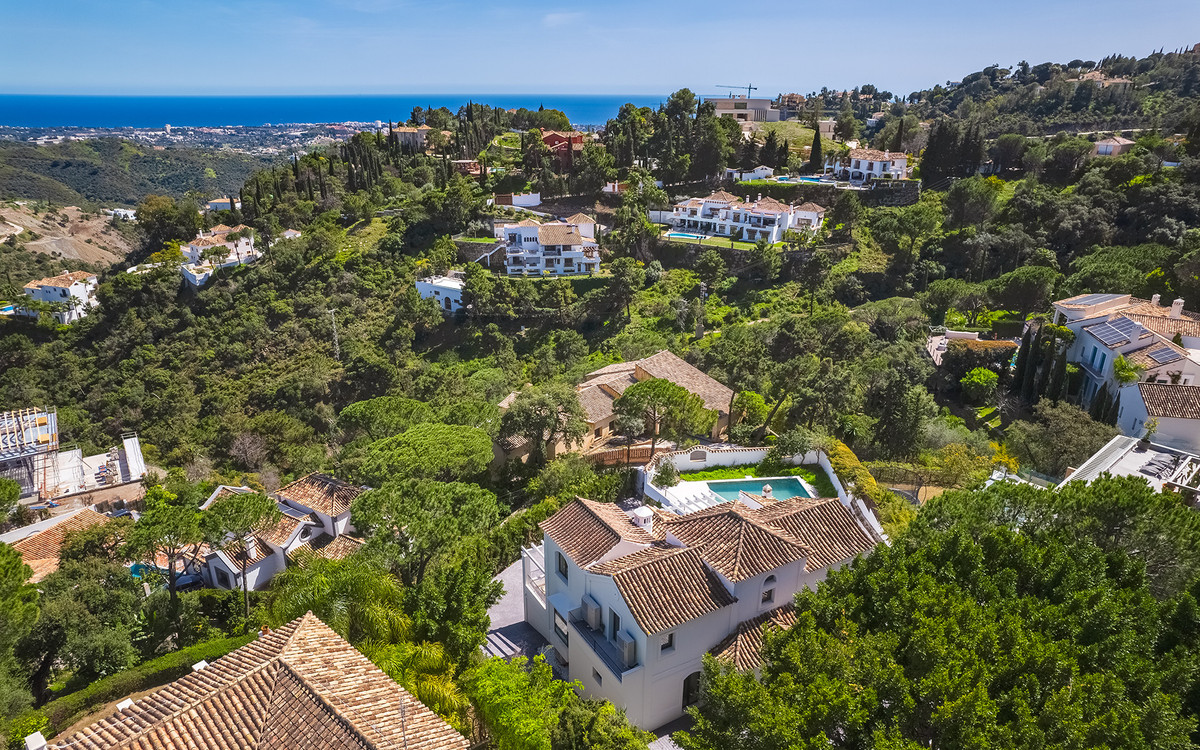 Detached Villa for sale in El Madroñal | 5 bedrooms H5066644