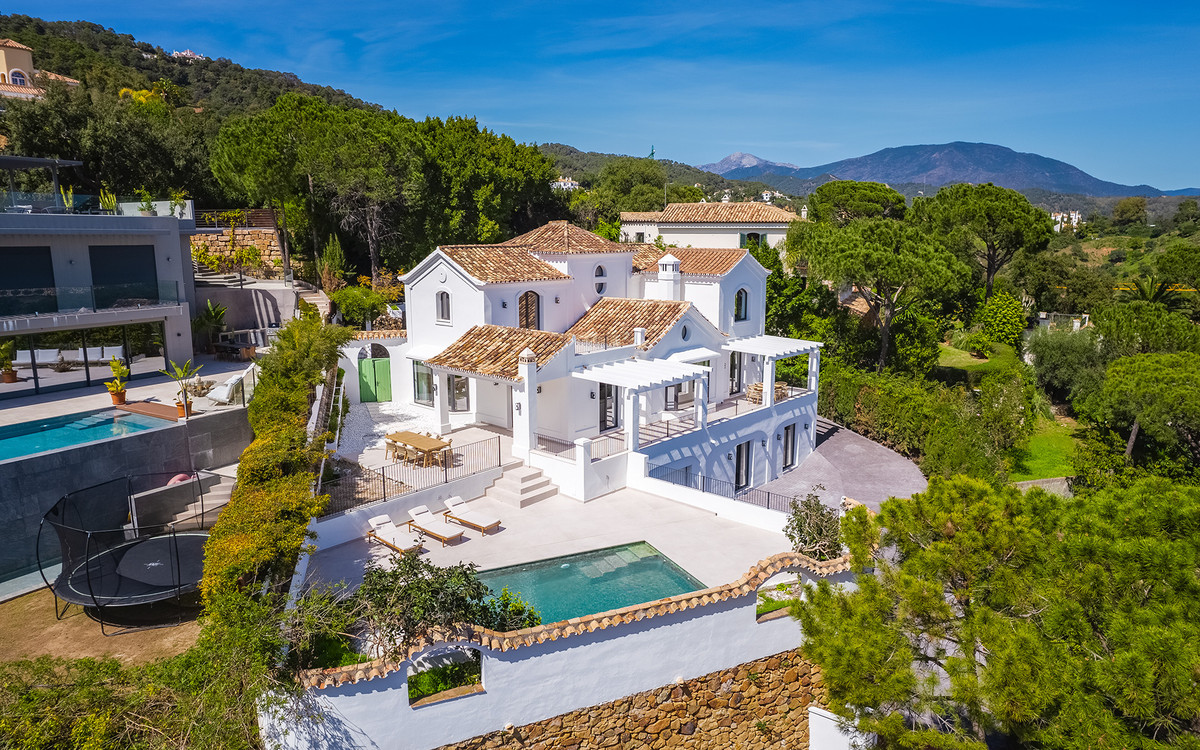 Detached Villa for sale in El Madroñal | 5 bedrooms H5066644