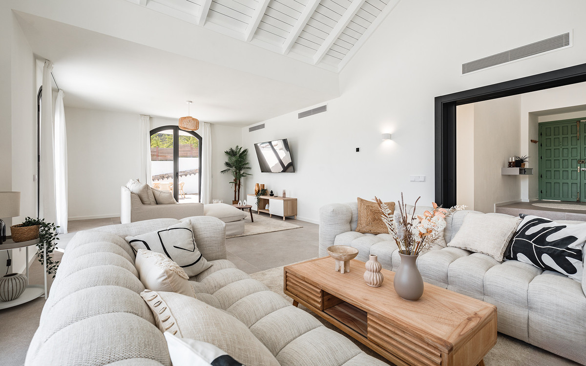 Detached Villa for sale in El Madroñal | 5 bedrooms H5066644