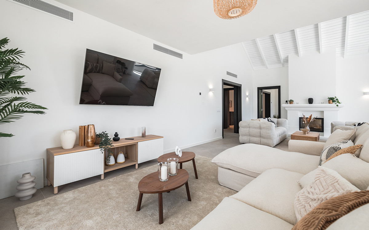 Detached Villa for sale in El Madroñal | 5 bedrooms H5066644
