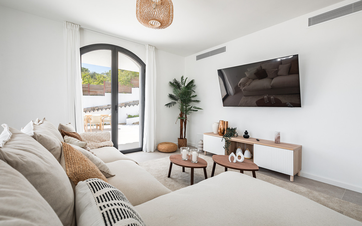 Detached Villa for sale in El Madroñal | 5 bedrooms H5066644