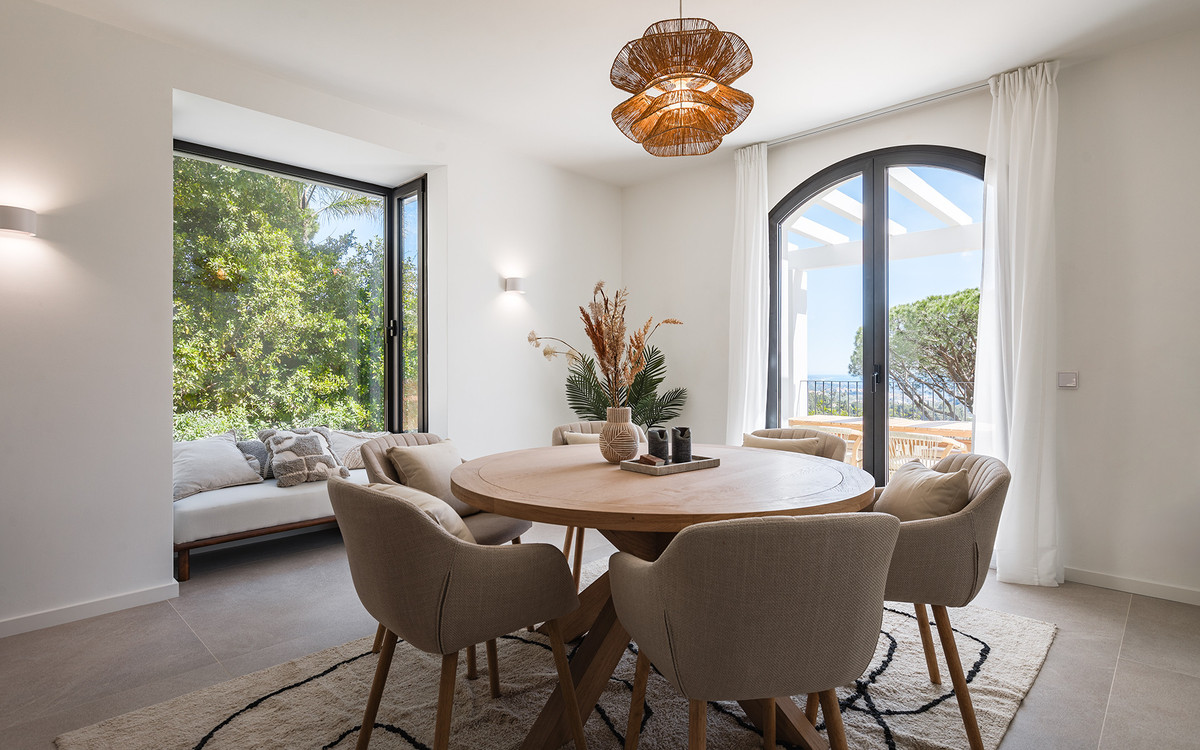 Detached Villa for sale in El Madroñal | 5 bedrooms H5066644