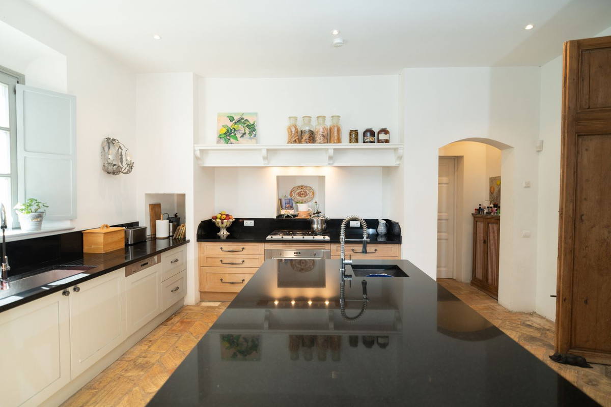 Huis te koop in El Madroñal | 7 slaapkamers H5069785